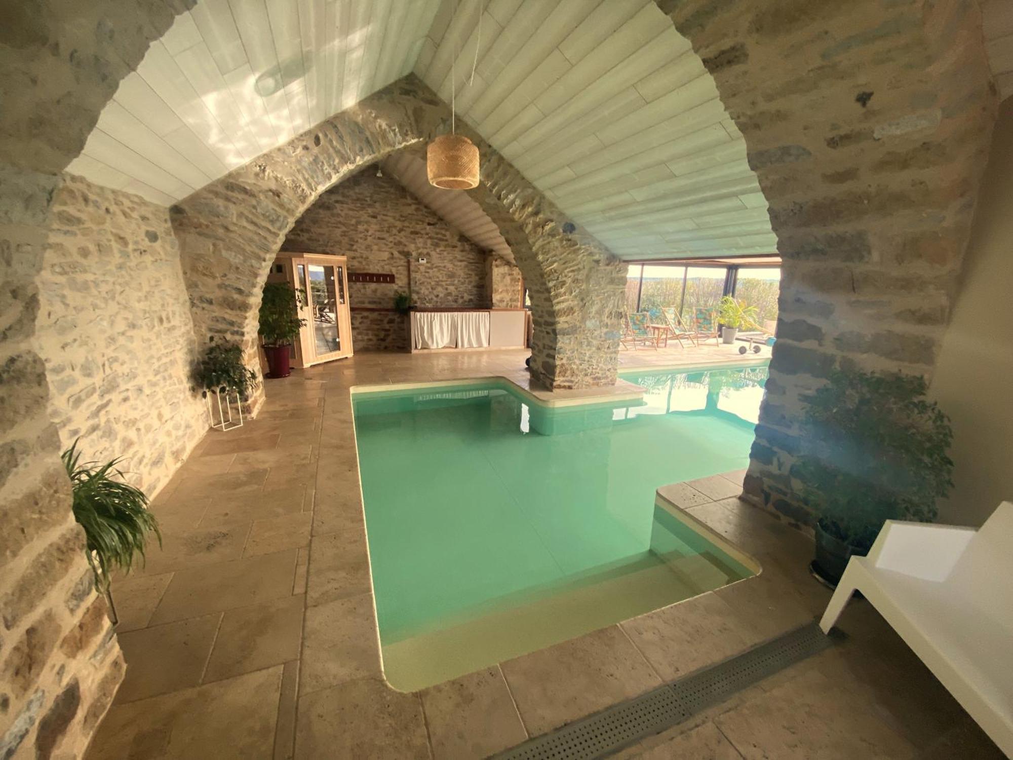 Les Caselles, Gite Et Maison D'Hotes Saint-Beauzely Exterior photo