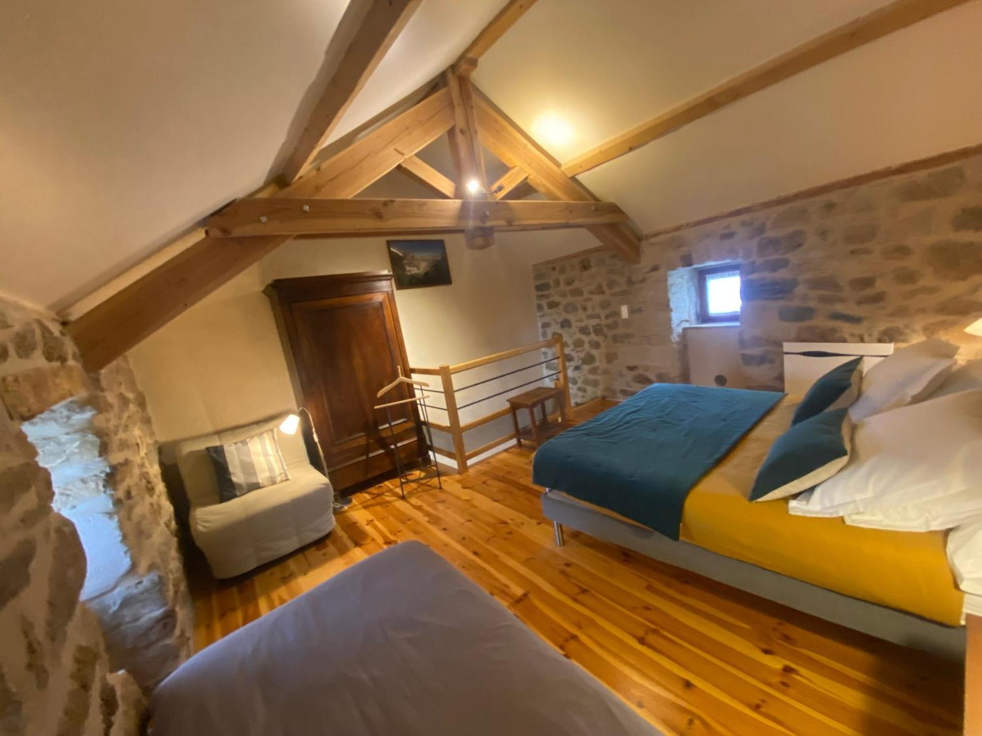 Les Caselles, Gite Et Maison D'Hotes Saint-Beauzely Exterior photo